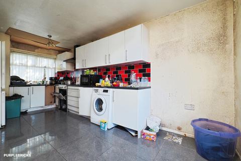 3 bedroom semi-detached house for sale, Capenwray Gardens, Nottingham, NG5