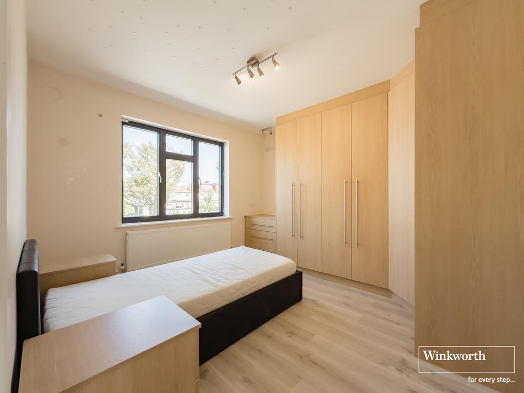 House in Harrow - View 3