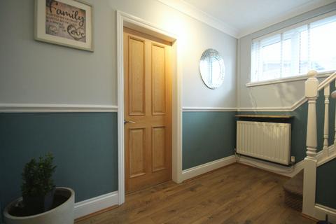 3 bedroom semi-detached house for sale, Farm Road, Weaverham, CW8