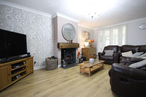 3 bedroom semi-detached house for sale, Farm Road, Weaverham, CW8