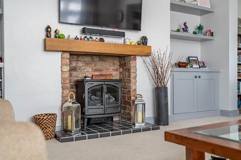 4 bedroom detached house for sale, Malton Road, York