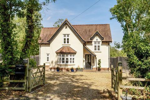 4 bedroom detached house for sale, Water Newton, Peterborough PE8