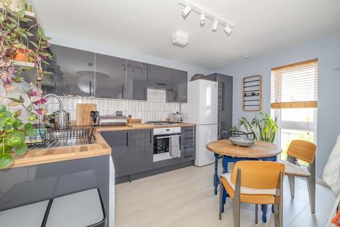 2 bedroom flat for sale, John Amoore Lane, Ashford, Kent, TN23