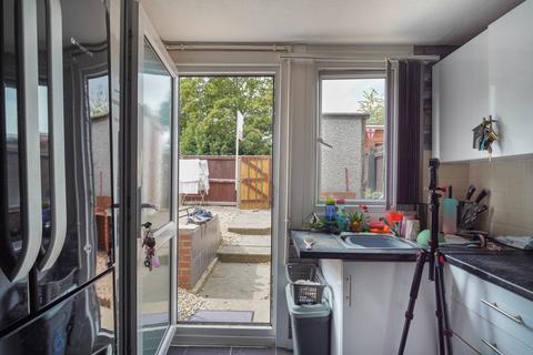 3 bedroom terraced house for sale, Woodbridge Vale, Leeds LS6