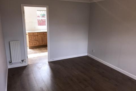 2 bedroom terraced house to rent, Jasmine Gardens, Rushden NN10
