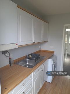 3 bedroom semi-detached house to rent, Gilbert Road, Sunderland, SR4