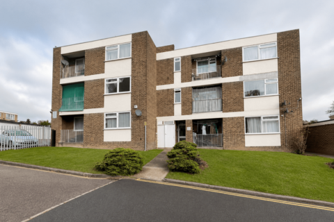 2 bedroom flat to rent, Atherton Heights, Wembley, HA0