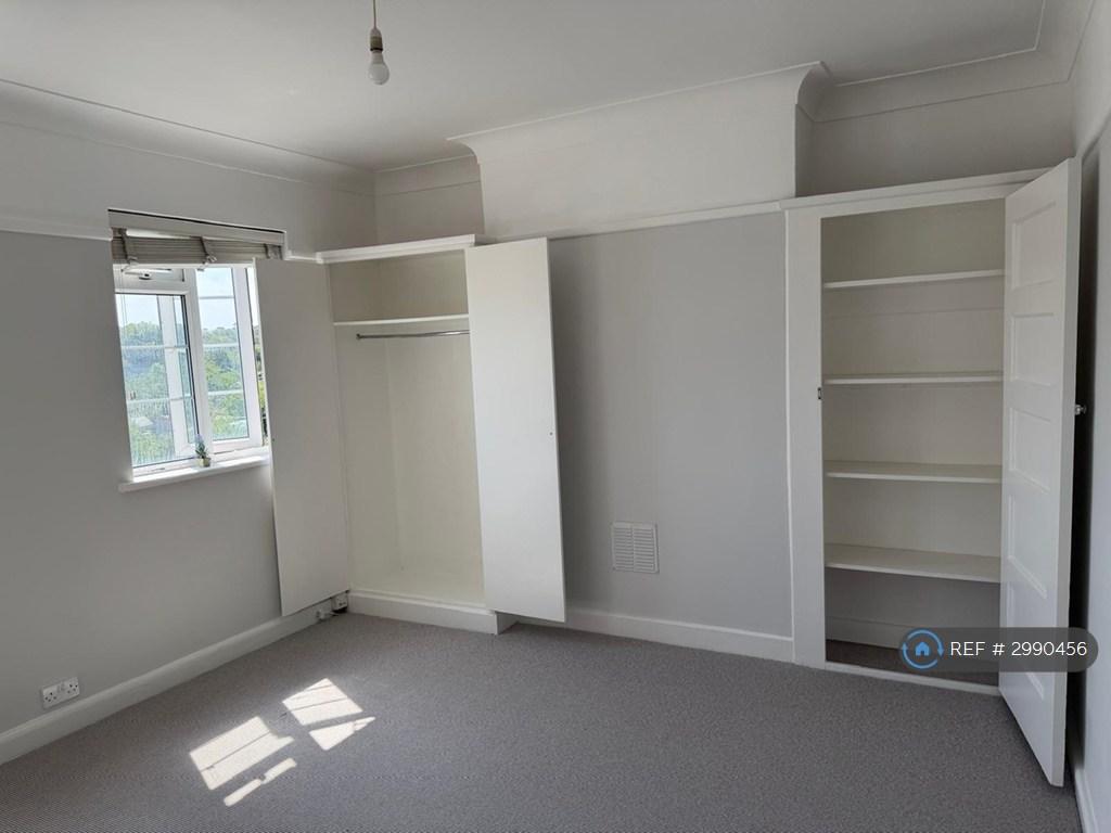 Apartment in London - View 2