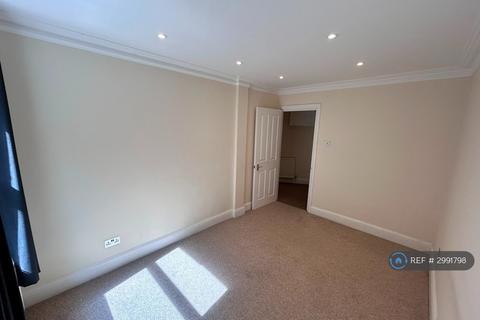2 bedroom flat to rent, Hemberton Road, London, SW9