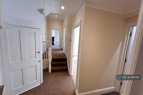 2 bedroom flat to rent, Hemberton Road, London, SW9