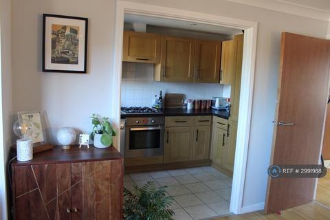 1 bedroom flat to rent, Rendlesham Road, London, E5