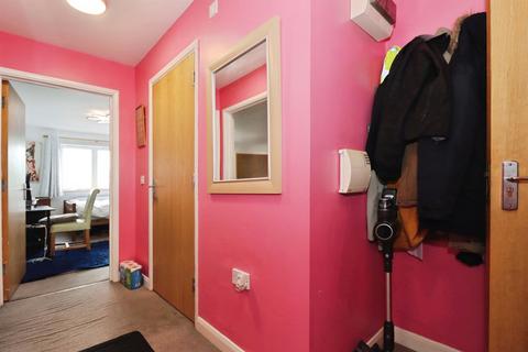 2 bedroom flat for sale, Two Mile Hill Road, Bristol