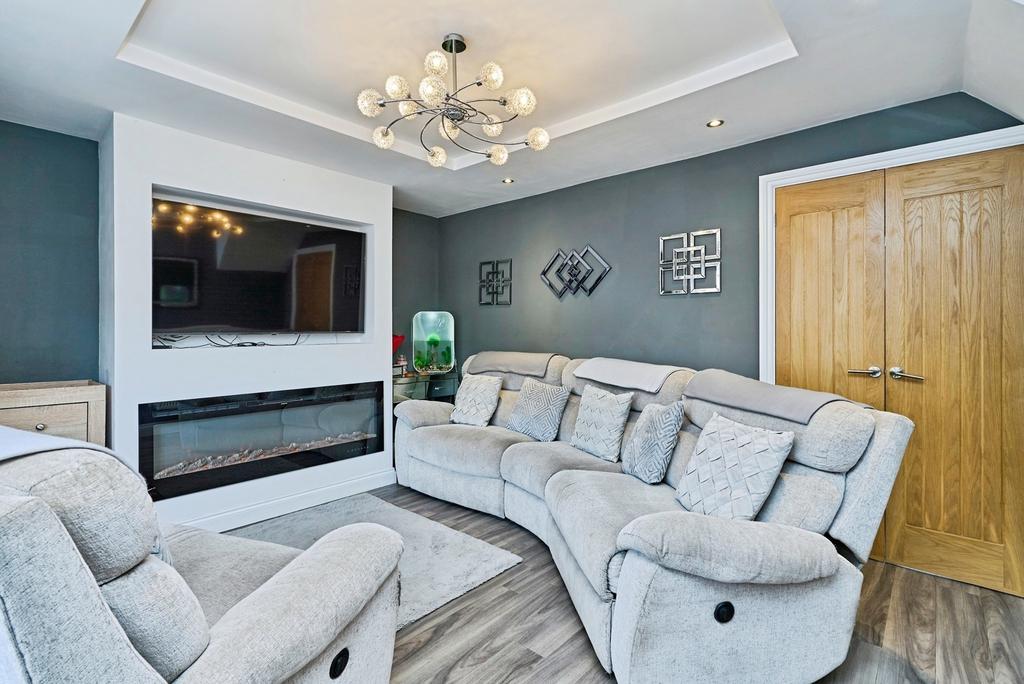 House in Walsall, Blakenall Heath - View 5