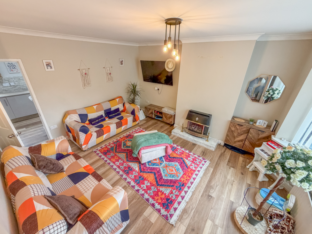 House in Stoke-on-Trent - View 6
