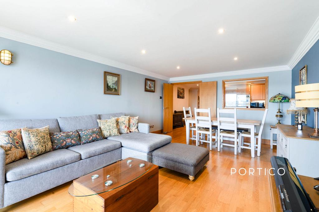 Apartment in London - View 3