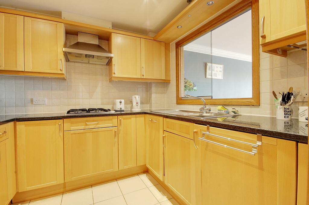 Apartment in London - More