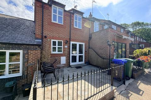 2 bedroom terraced house to rent, Taylors Rise, Walkington
