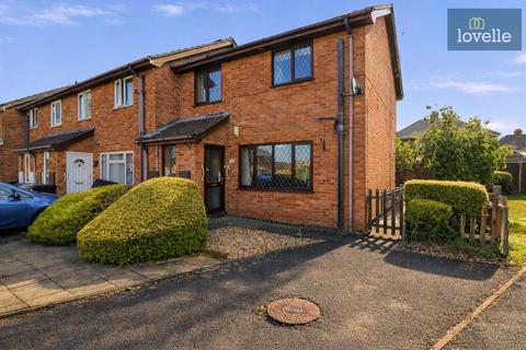 3 bedroom end of terrace house for sale, Dove Close, Louth, LN11