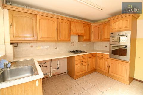 3 bedroom end of terrace house for sale, Dove Close, Louth, LN11