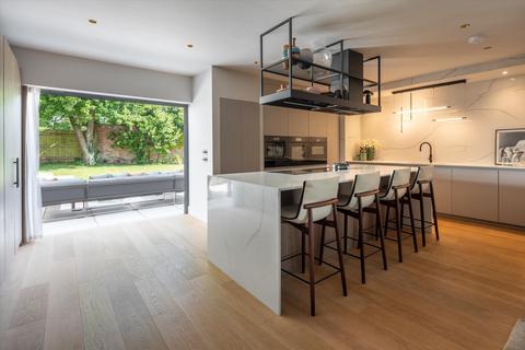 4 bedroom detached house for sale, The Lyndons, Lyndhurst Road, Exeter, Devon EX2