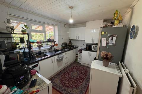 3 bedroom semi-detached house for sale, Craigmore Avenue, West Didsbury, M20