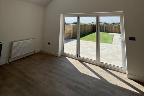 3 bedroom detached bungalow for sale, Eric Avenue, Chapel St Leonards, PE24 5UF