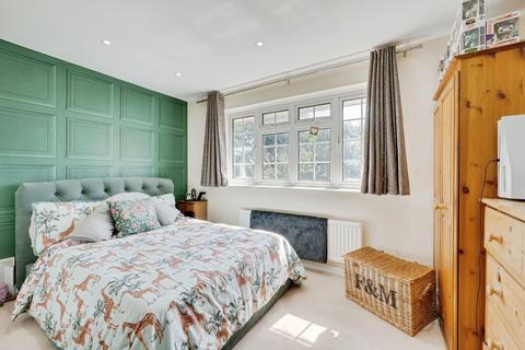 1 bedroom end of terrace house for sale, Foxglove Lane, Chessington, KT9