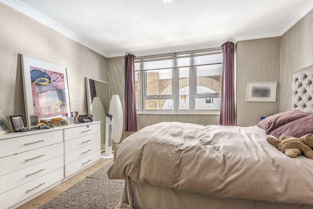 Apartment in London - View 5