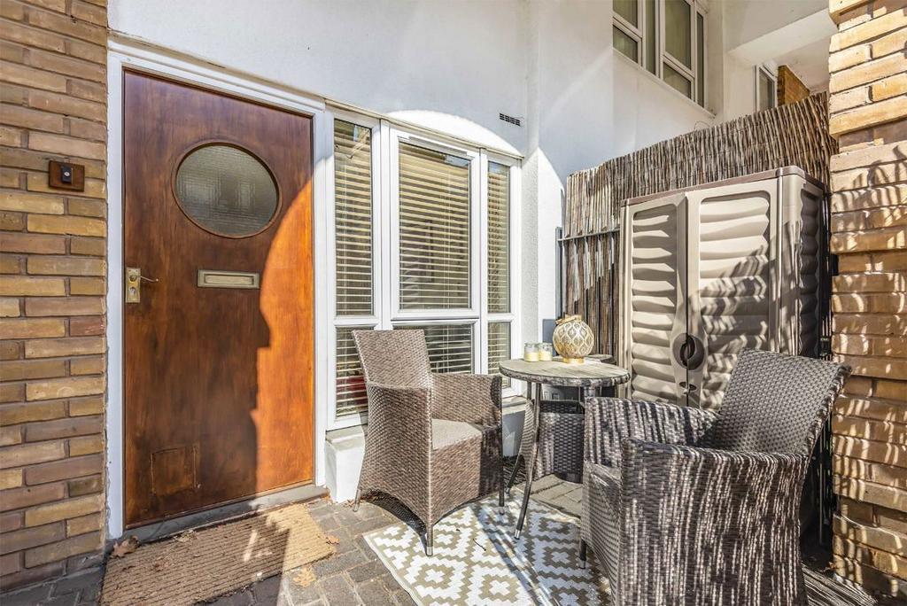 Apartment in London - More