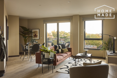 3 bedroom flat to rent, Bale & Anchor, Conington Road, SE13