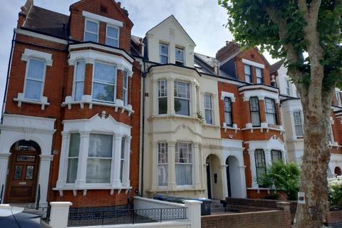 20B Callcott Road, Brondesbury, London, NW6 7EA