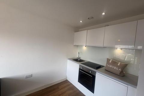Studio to rent, Wolstenholme Square, Liverpool L1
