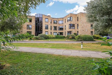 2 bedroom flat for sale, Manhattan Drive, Cambridge