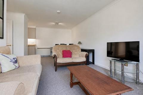 2 bedroom flat for sale, Manhattan Drive, Cambridge