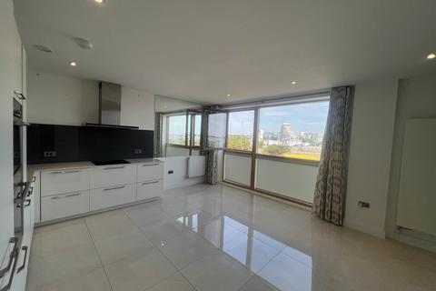 2 bedroom apartment to rent, Empire Way, CARDIFF
