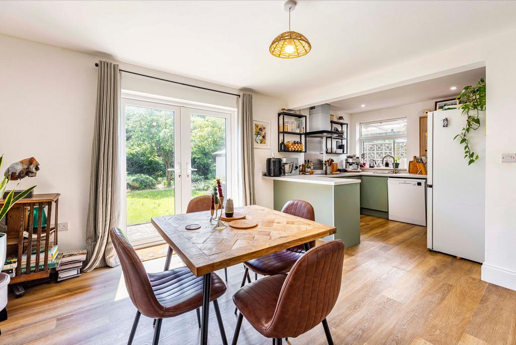 House in Nottingham, Chilwell - View 2