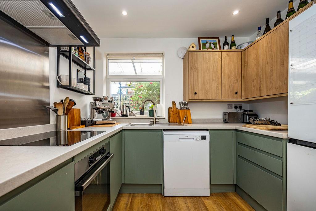 House in Nottingham, Chilwell - More