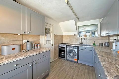 3 bedroom detached house for sale, Common Road, Wombourne, WV5