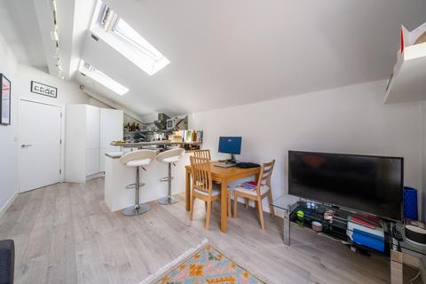 1 bedroom flat to rent, Claylands Place London SW8