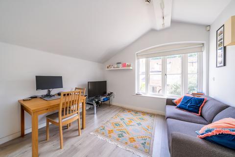 1 bedroom flat to rent, Claylands Place London SW8