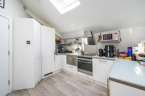 1 bedroom flat to rent, Claylands Place London SW8