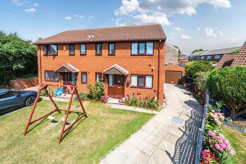 3 bedroom semi-detached house for sale, Railsfield Rise, Leeds, West Yorkshire, LS13