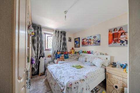 3 bedroom semi-detached house for sale, Railsfield Rise, Leeds, West Yorkshire, LS13