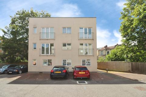 1 bedroom flat for sale, Yalland Close, Bristol, Somerset, BS16