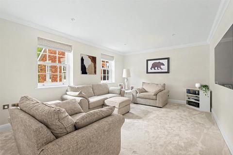 4 bedroom detached house for sale, Rawreth Lane, Rayleigh SS6