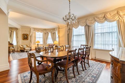 3 bedroom apartment for sale, Grove Court, 24 Grove End Road, St Johns Wood