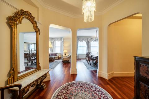 3 bedroom apartment for sale, Grove Court, 24 Grove End Road, St Johns Wood