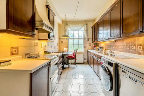3 bedroom apartment for sale, Grove Court, 24 Grove End Road, St Johns Wood