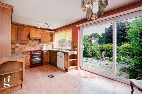 4 bedroom semi-detached house for sale, Hampton Dene Road, Hereford
