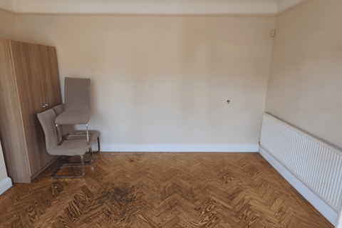 undefined, Shelley Crescent, HOUNSLOW TW5